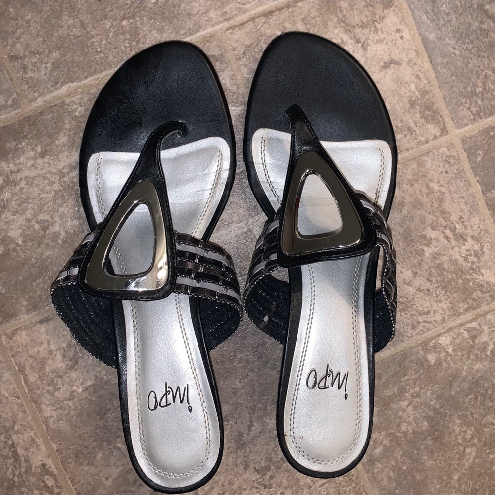 Women’s sandals